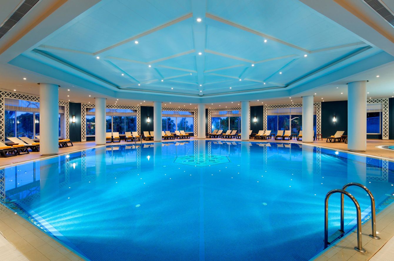 Piscine intérieure
