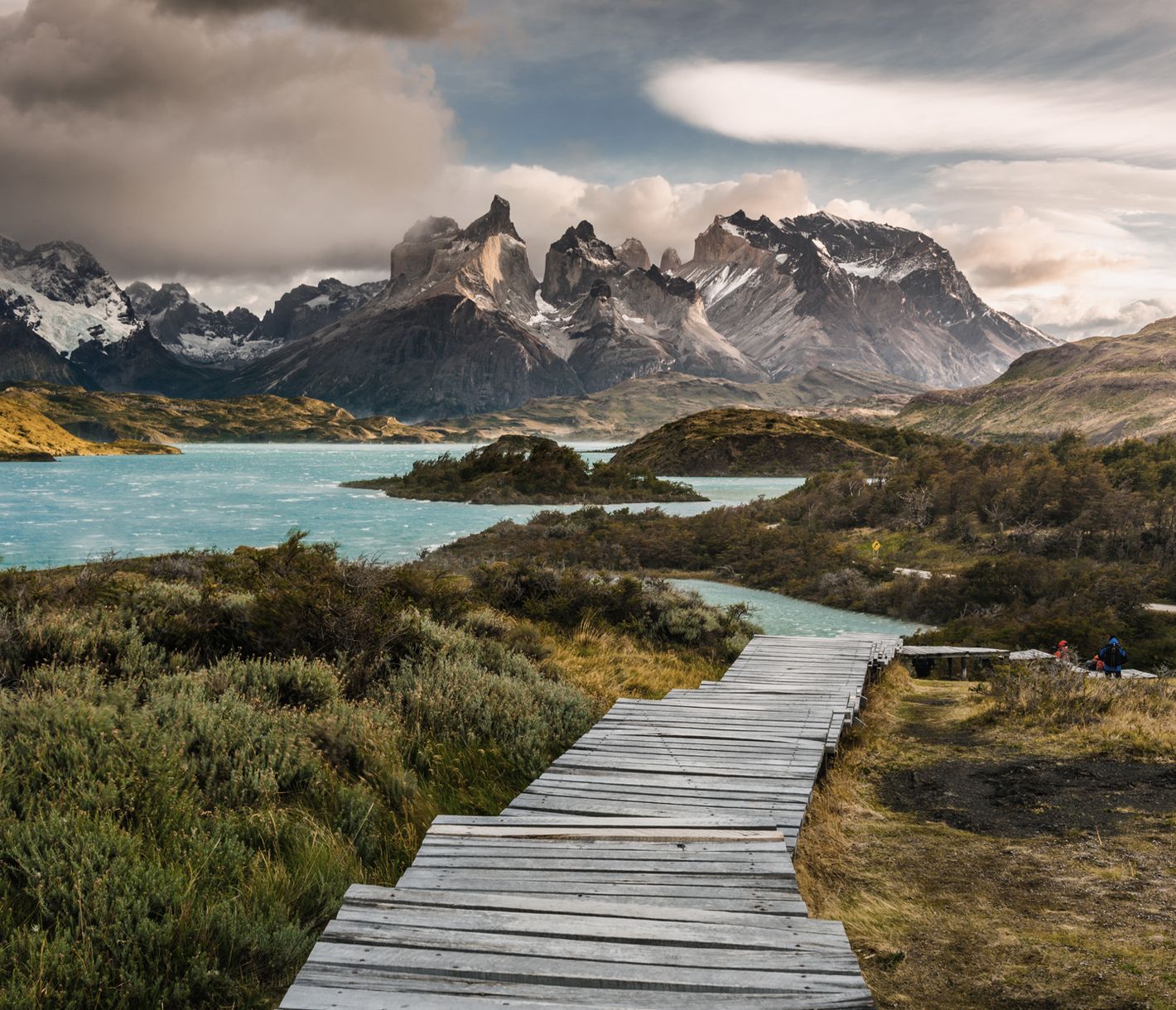 Mit Blick aufs Paine-Massiv und den türkisfarbenen Nordenskjöldsee.