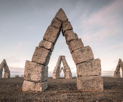 Die Arctic Henge. Sind sie verwandt mit Stonehenge?