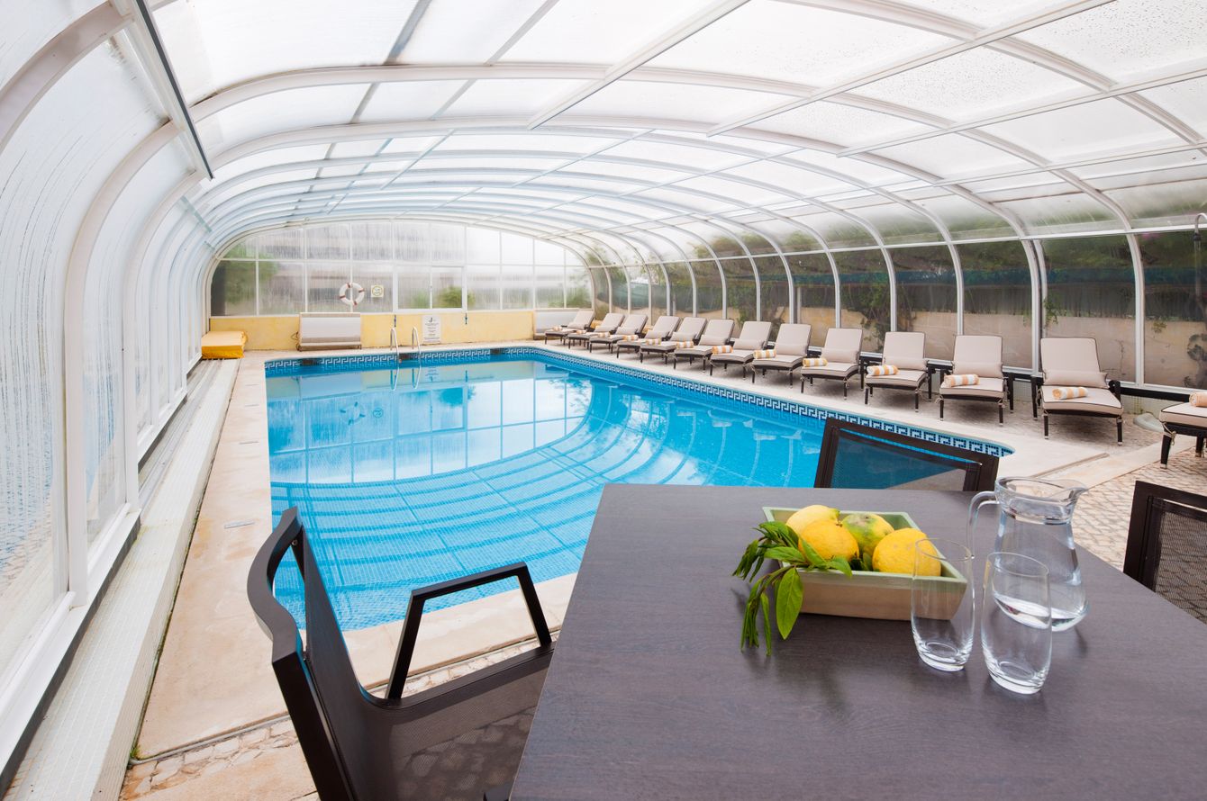 Piscine intérieure