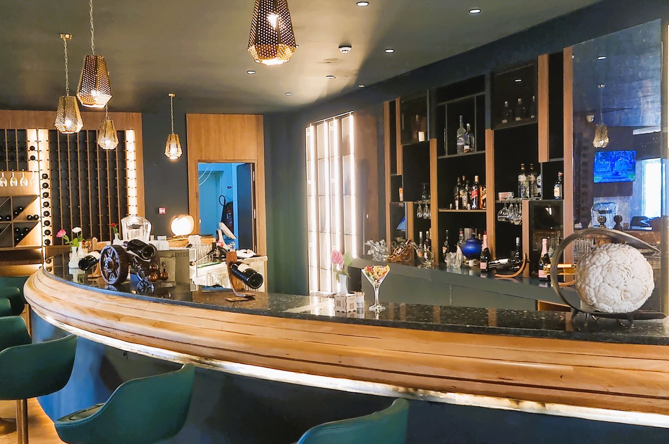 Bar