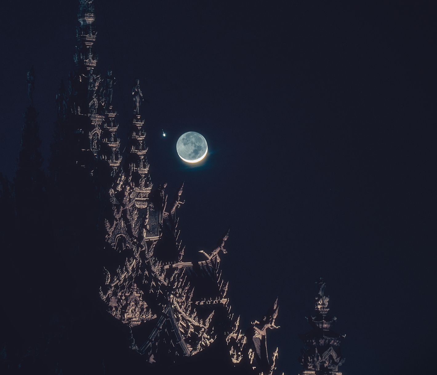 Das Sanctuary of Truth in Pattaya ist komplett aus Holz geschnitzt.