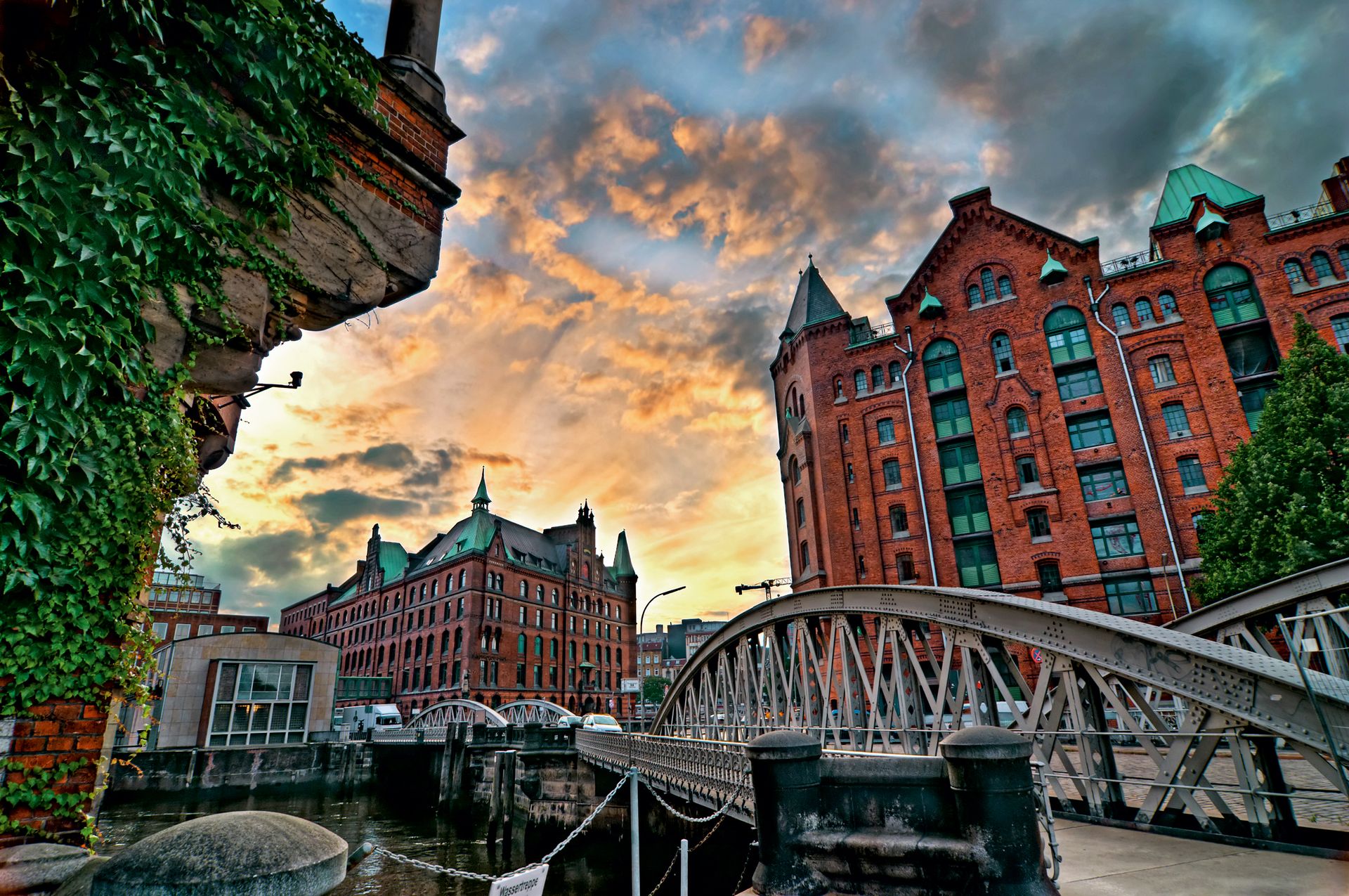 Pont Neuerwegs, Speicherstadt