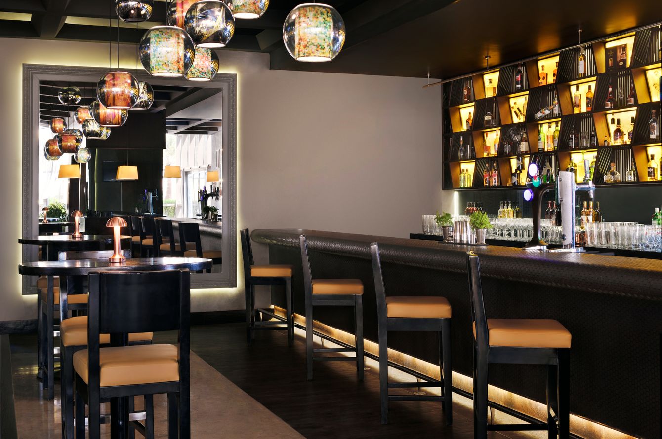 Bar