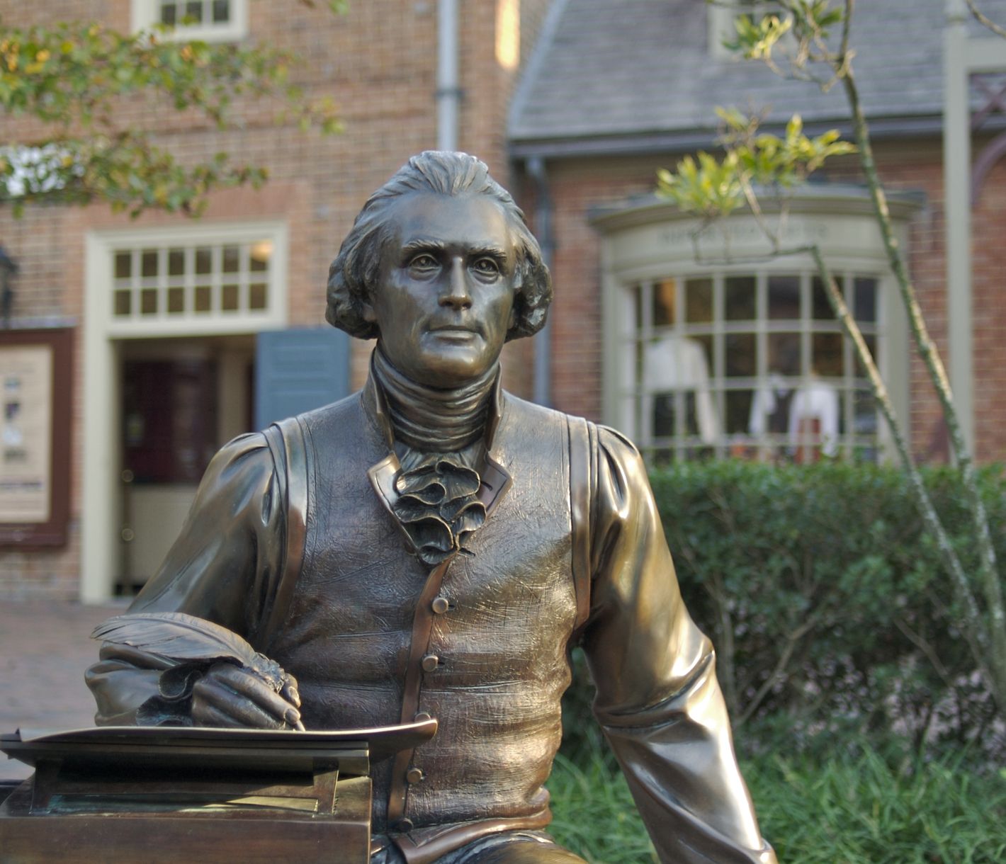 Die Thomas-Jefferson-Statue im historischen Ort Williamsburg