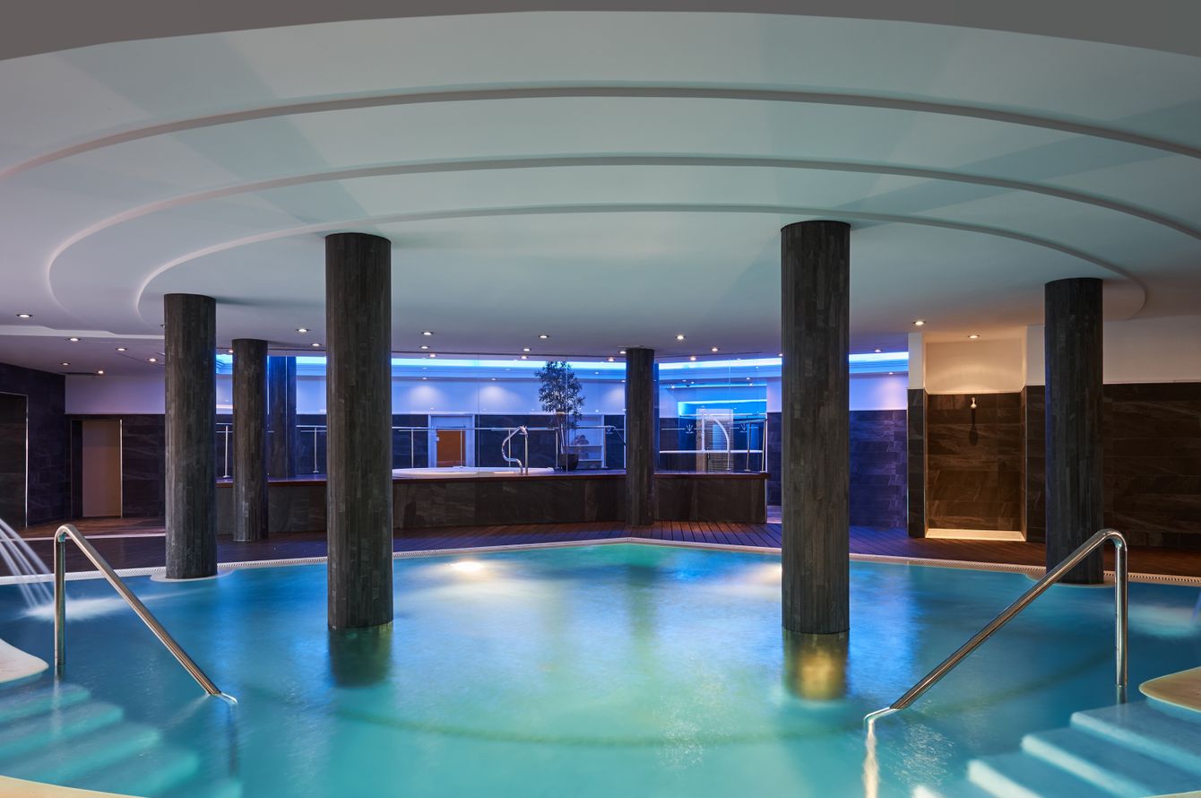 Piscine intérieur