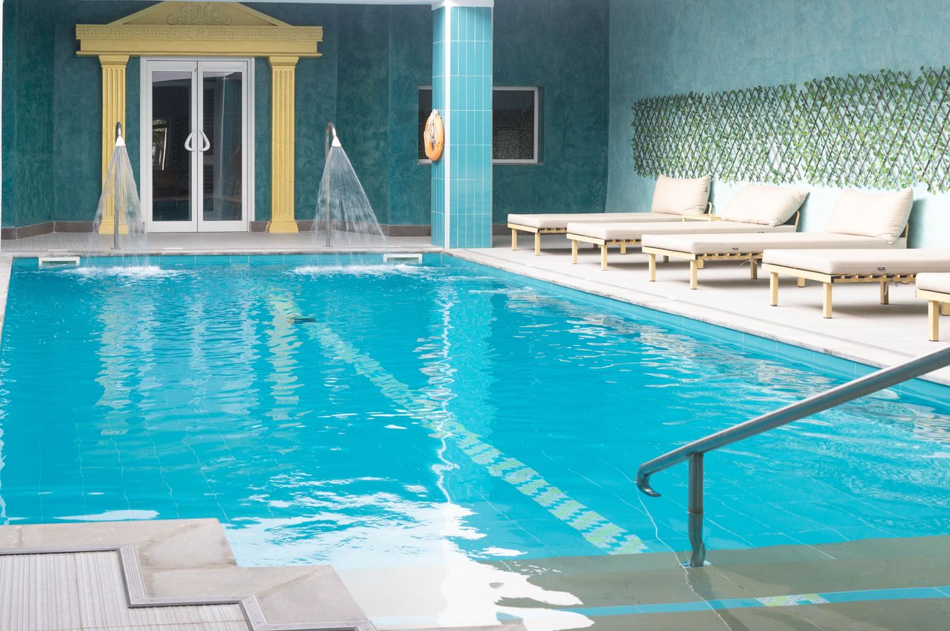 Piscine intérieure