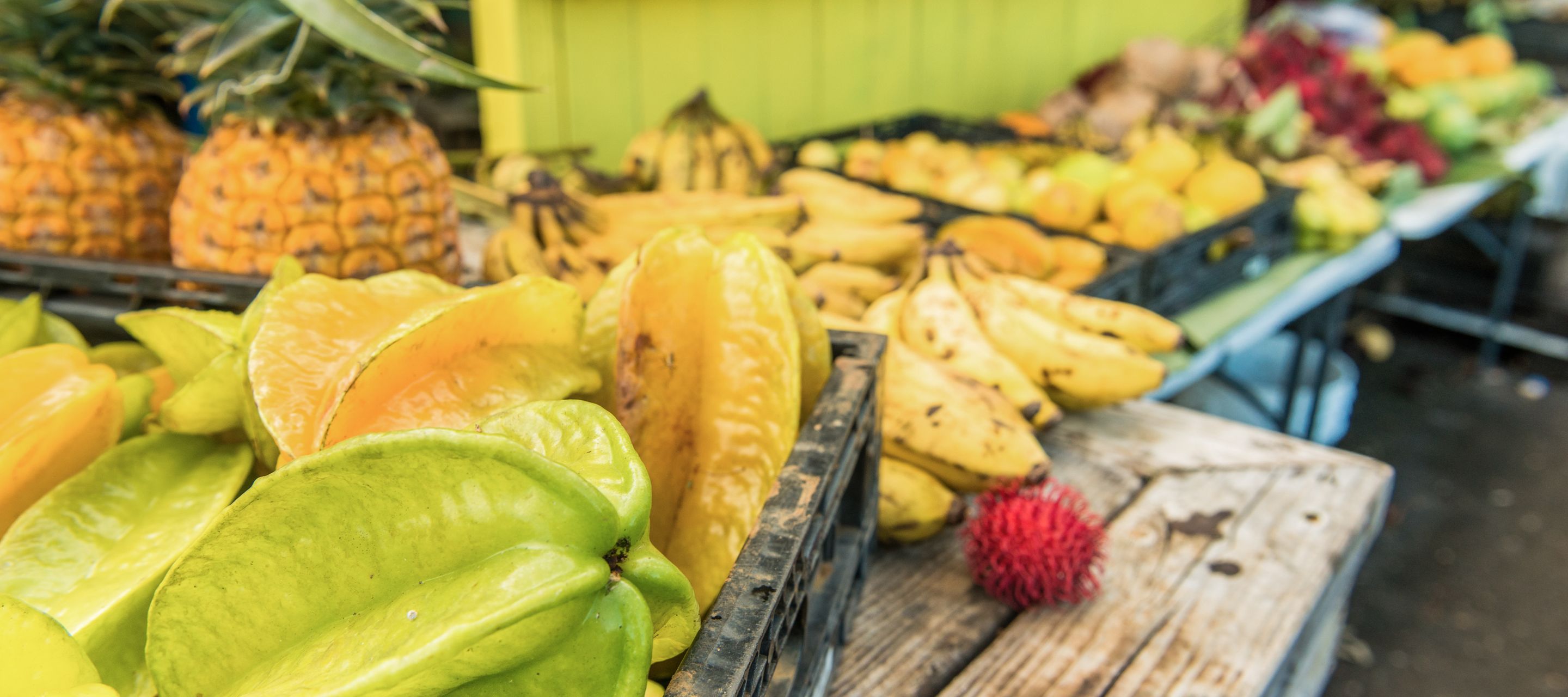 À Hawaï, les fruits mûris localement accompagnent le petit-déjeuner.