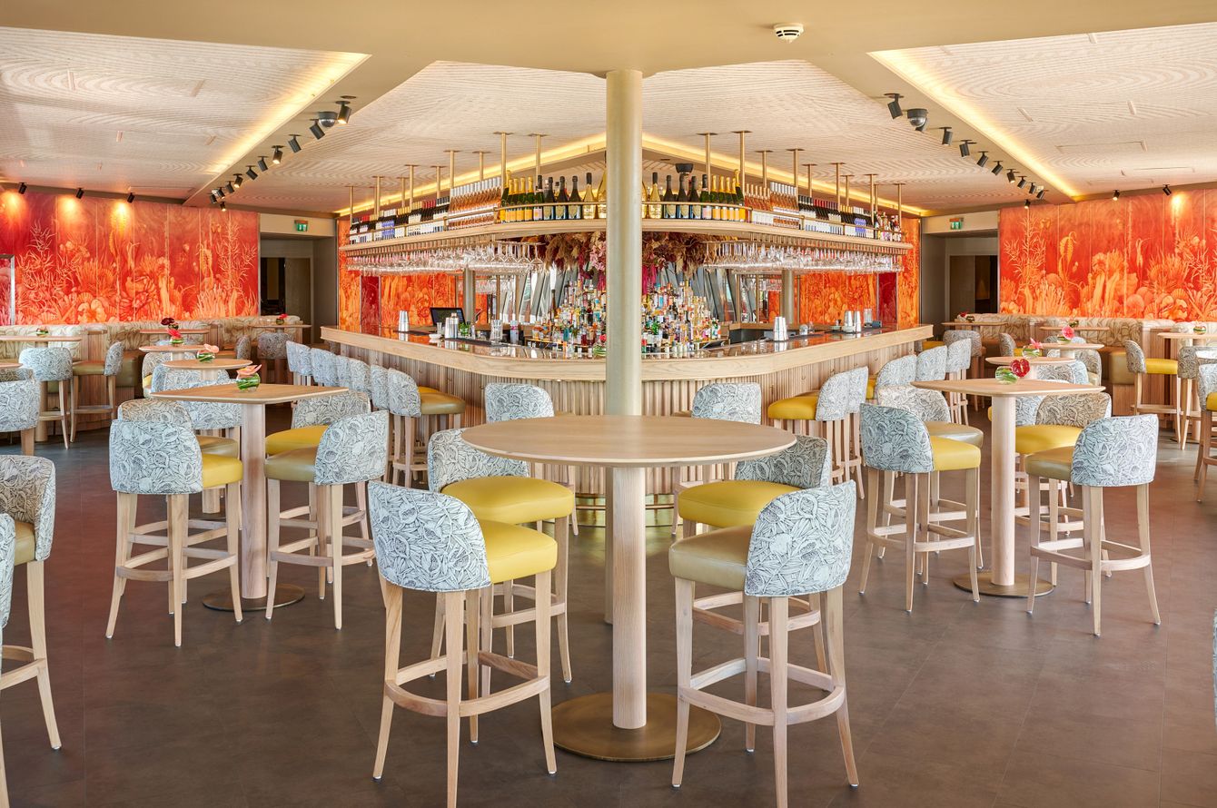 Bar