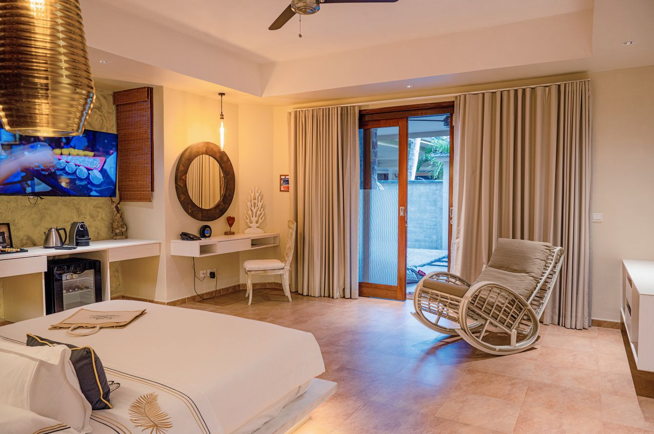 Honeymoon Suite