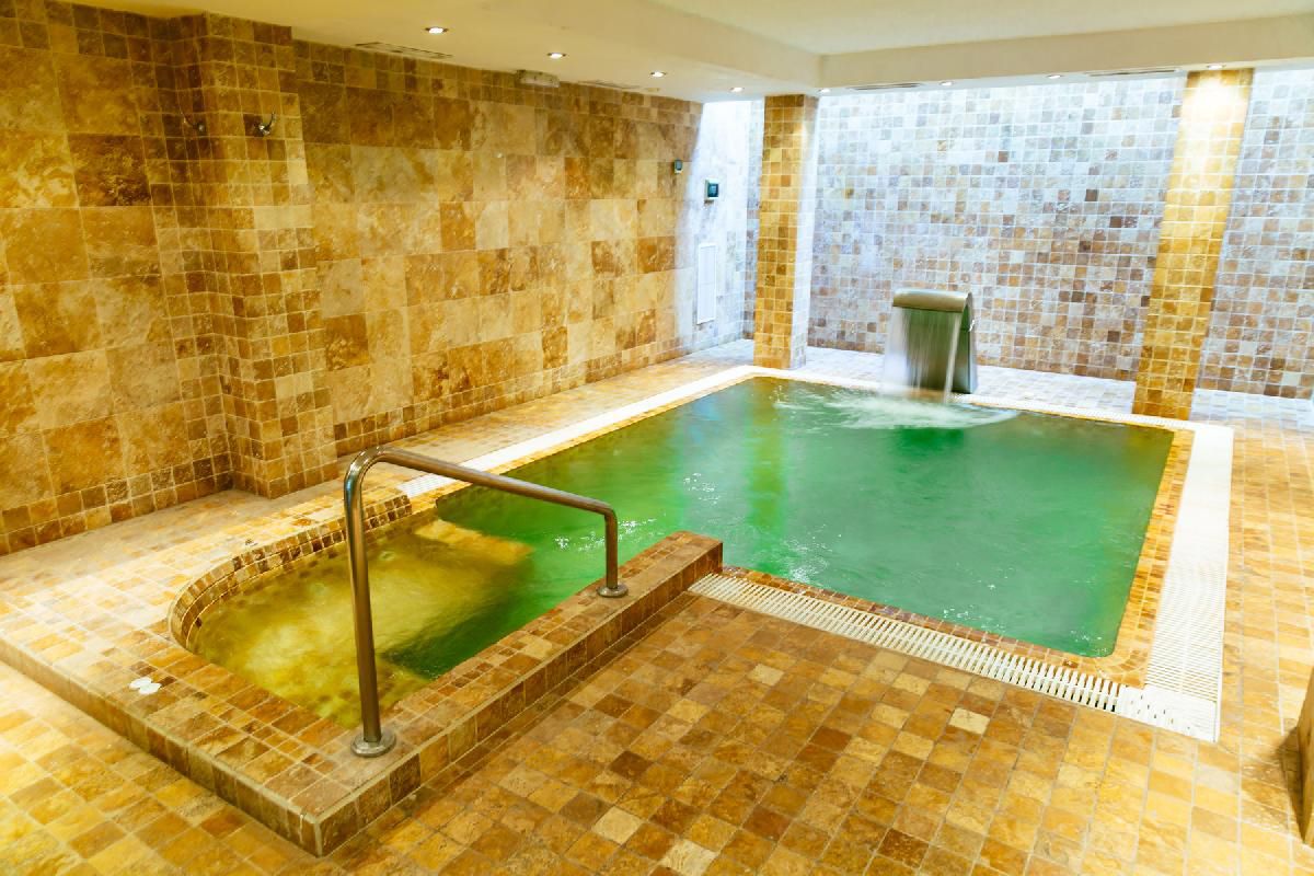Piscine intérieure