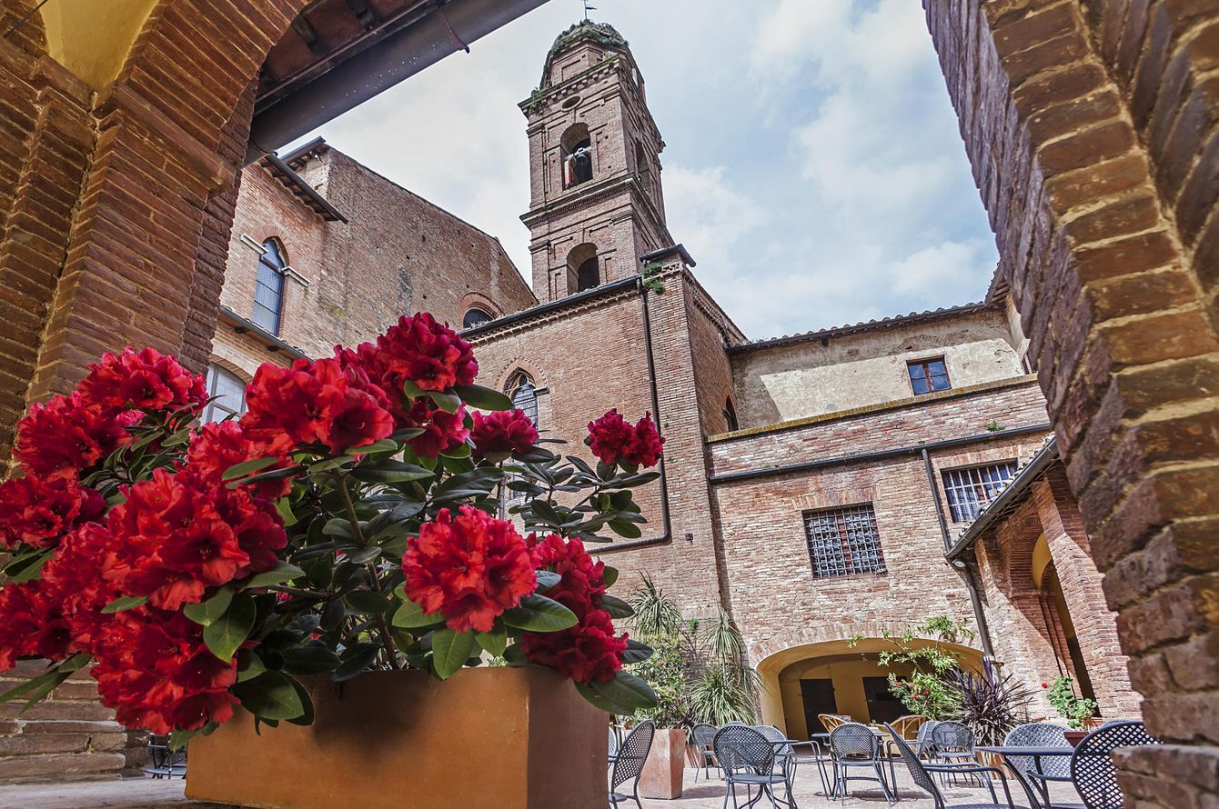 Il Chiostro del Carmine