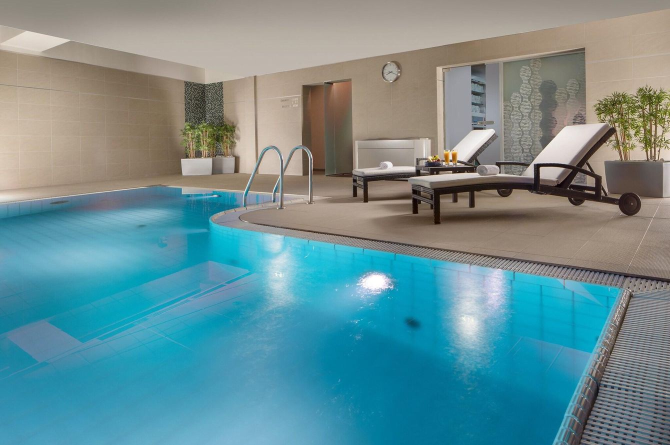 Piscine intérieure
