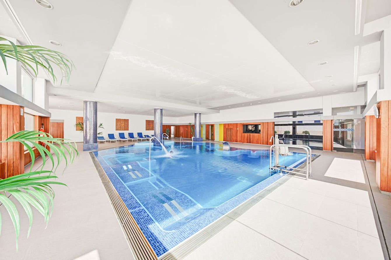 Piscine intérieure