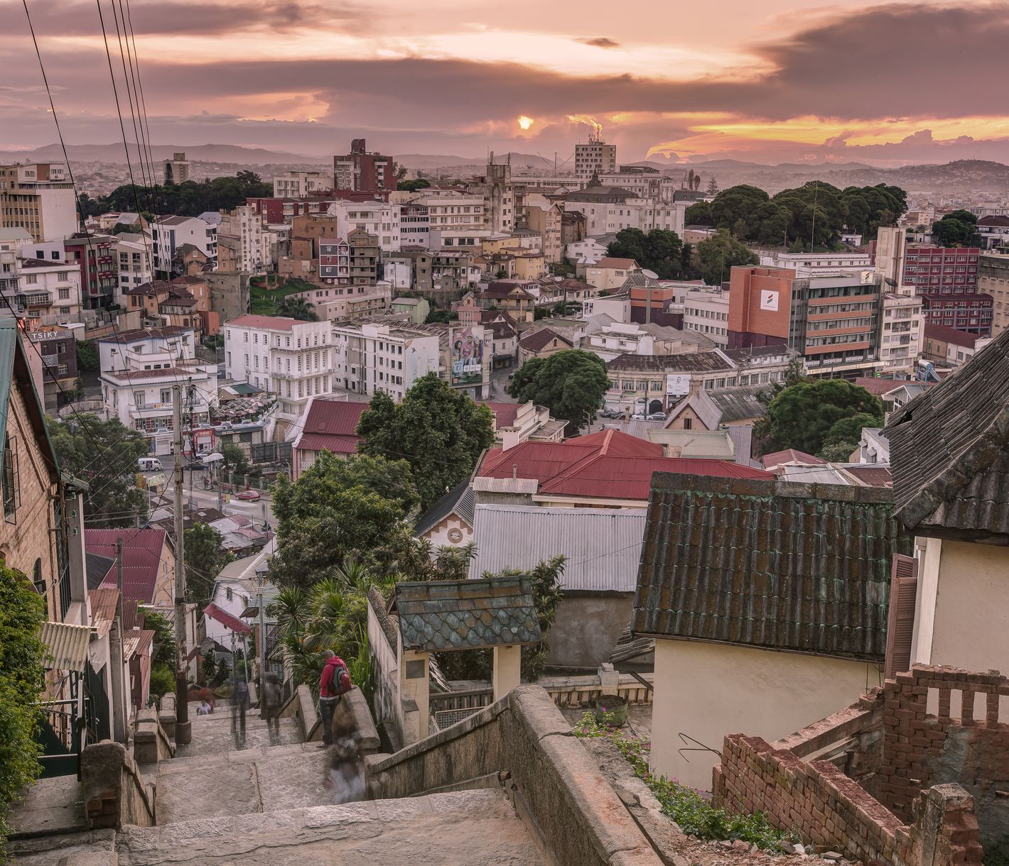 Antananarivo – geographisches und industrielles Zentrum Madagaskars