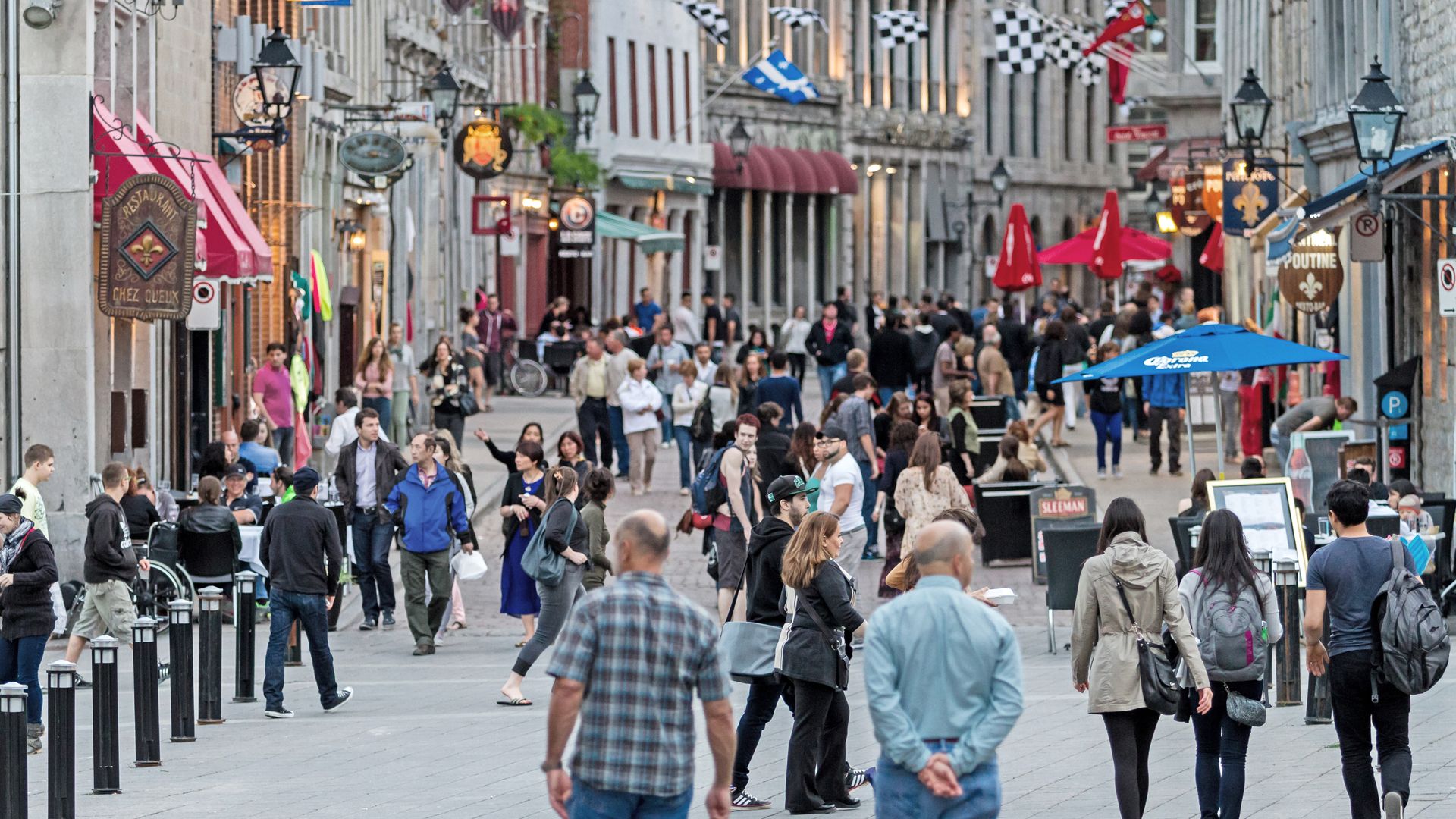 Lebendige Rue Saint-Paul in Montréal