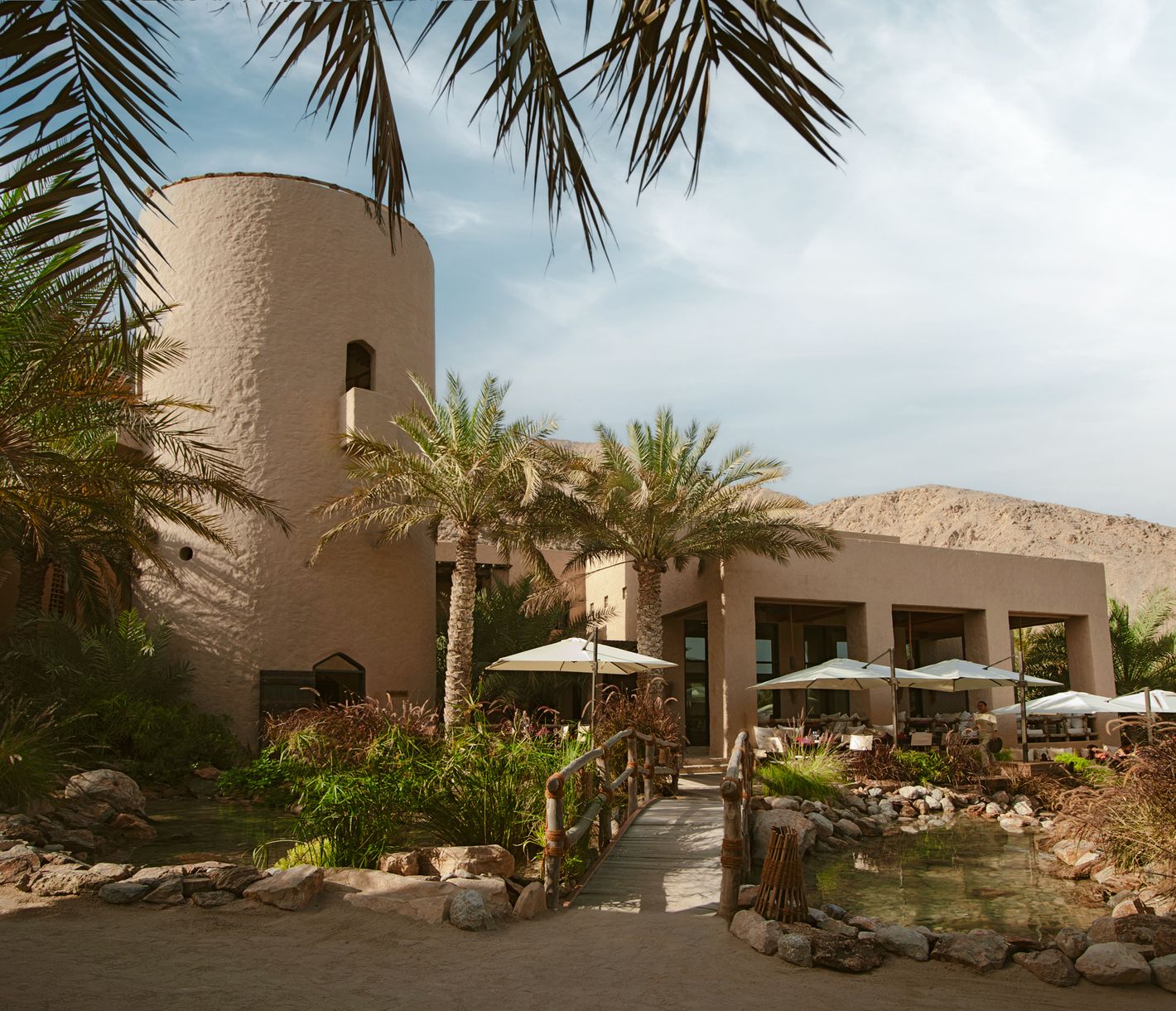 L’architecture du Six Senses Zighy Bay s'harmonise parfaitement avec la nature.