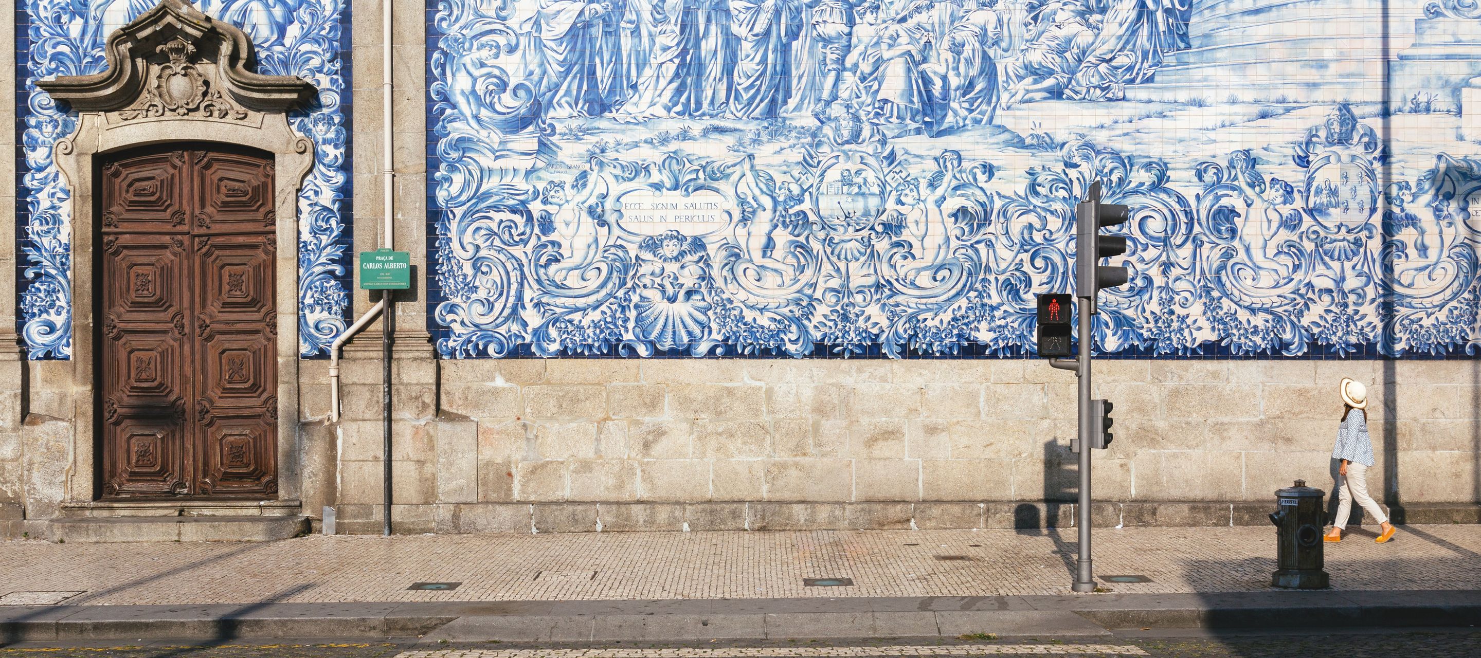 Wenn die Kirche vor allem dank ihrer gefliesten Seitenfassade bekannt ist.