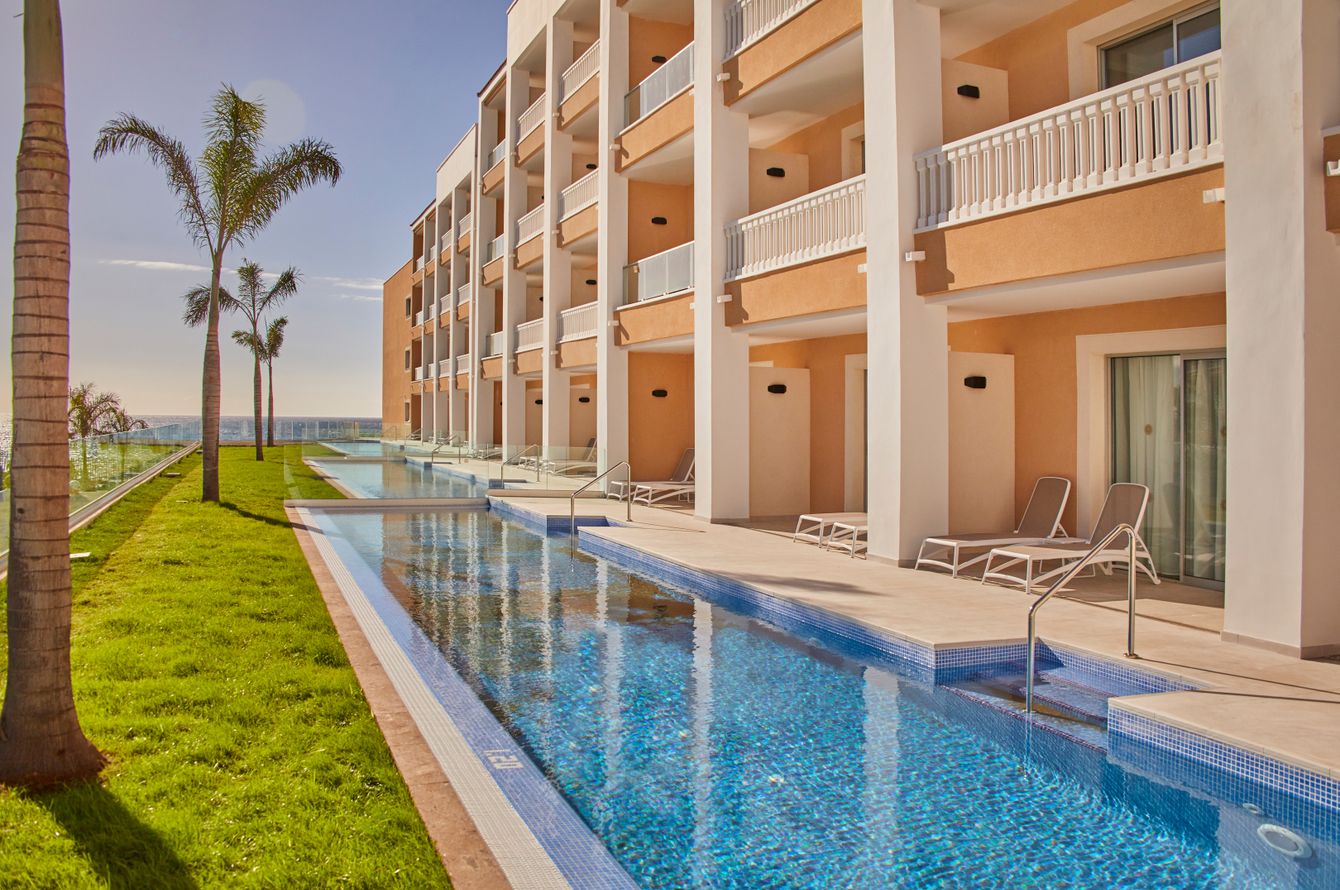 Suite Junior Swim-Up