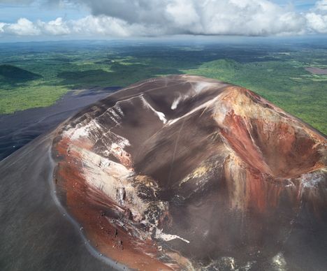L'impressionnant et très actif volcan Cerro Negro