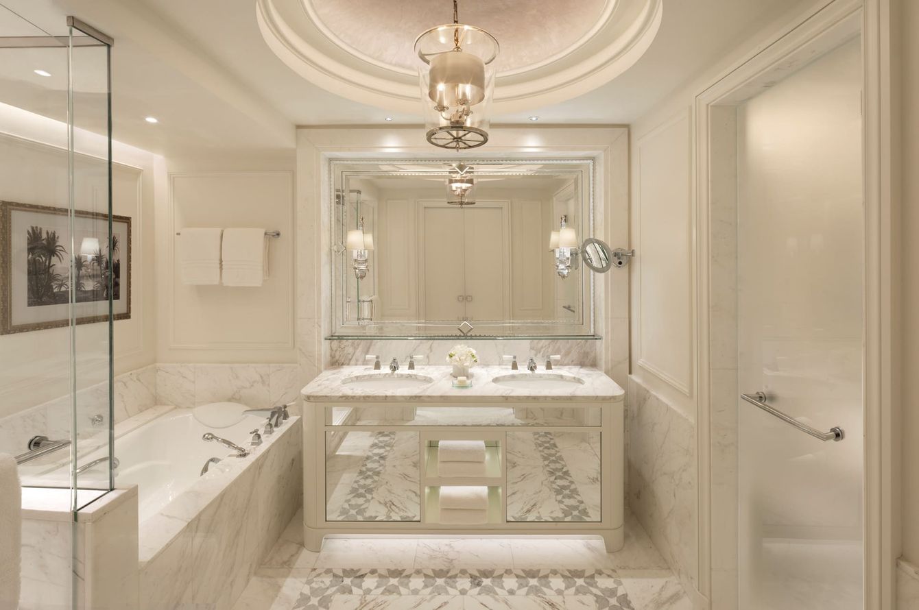 Deluxe City View Bathroom