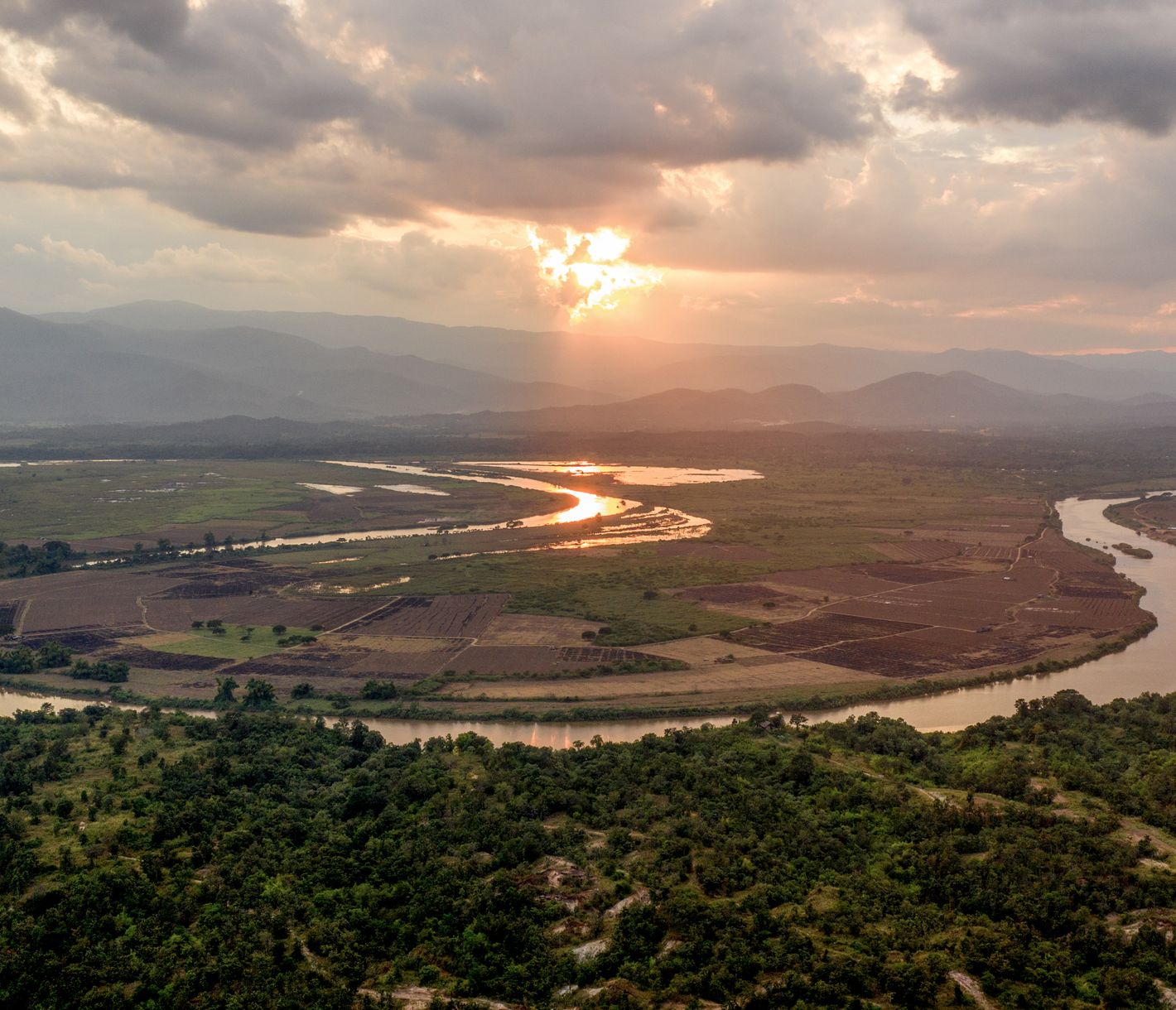 Der Ping-Fluss ist die Lebensader der Region.