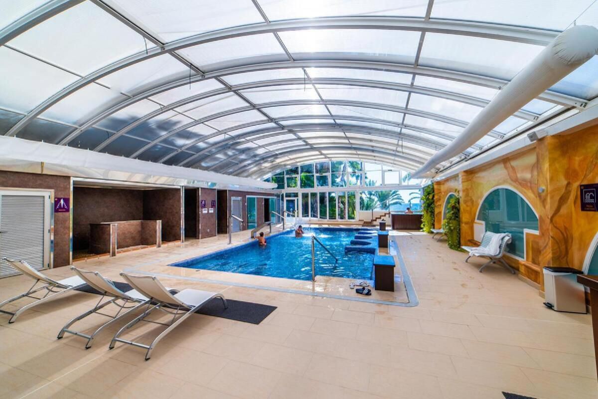 Piscine intérieure
