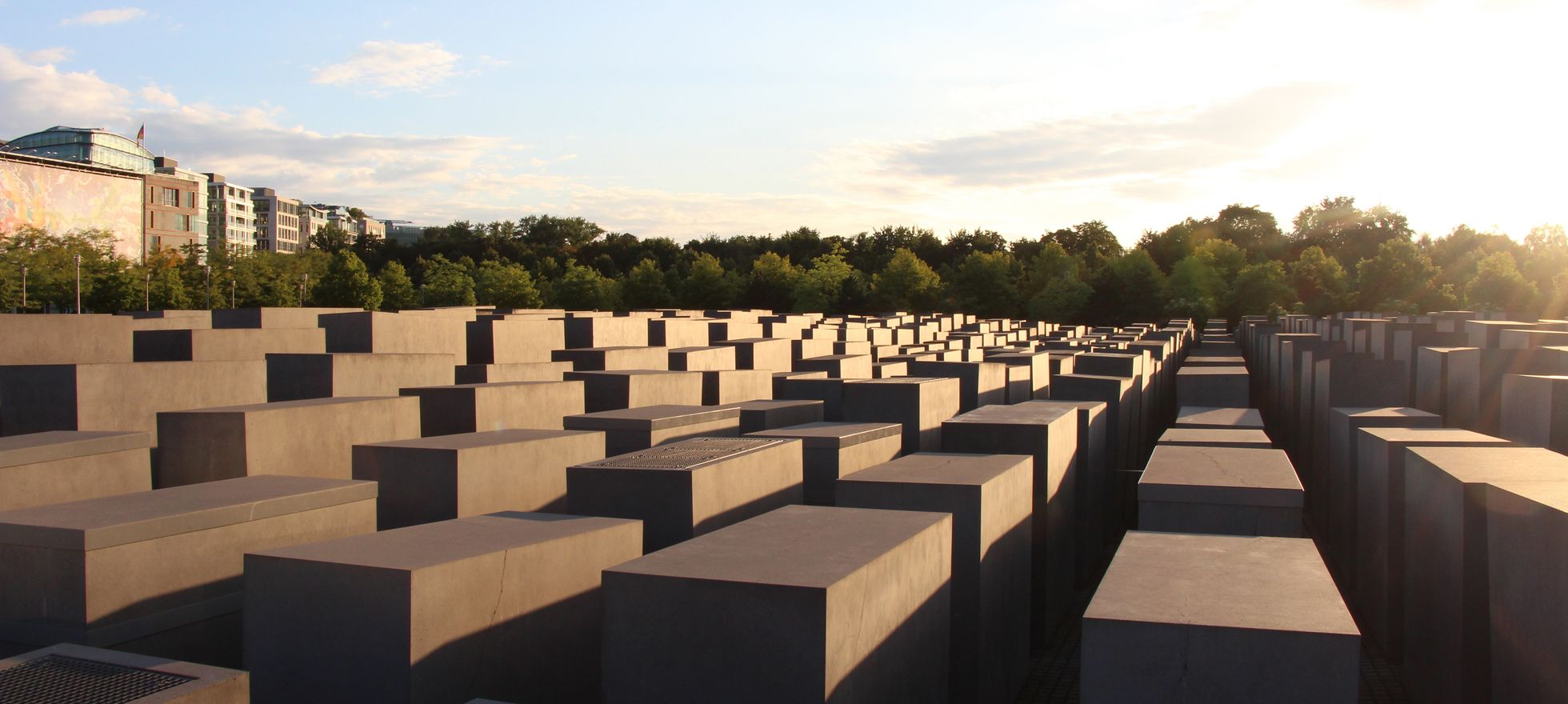 Vue sur le monument de l'Holocauste construit en 2005.
