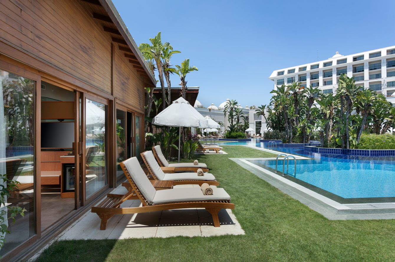 Bali House Swim-Up