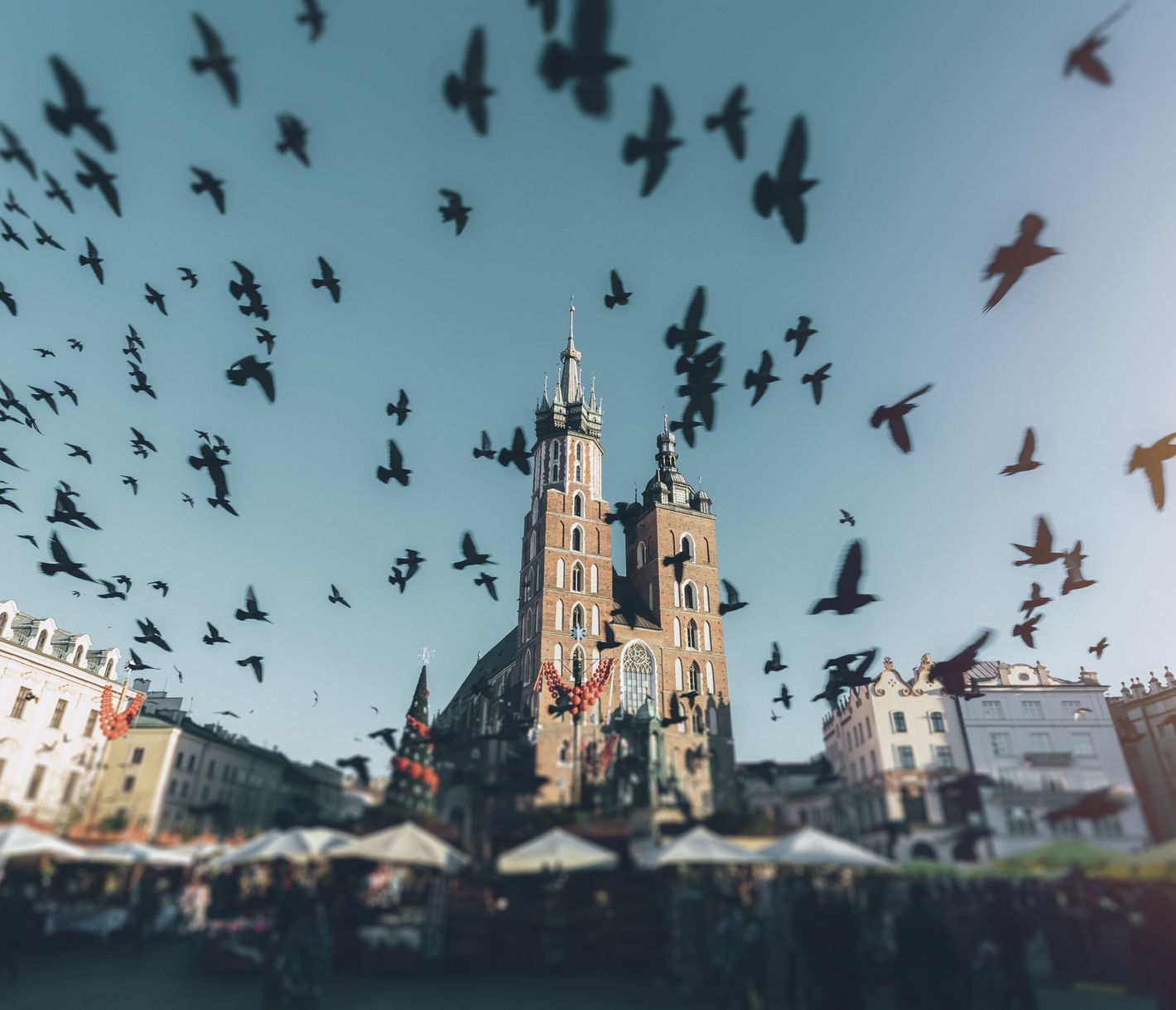 Im Zentrum der Altstadt von Krakau liegt der Marktplatz.