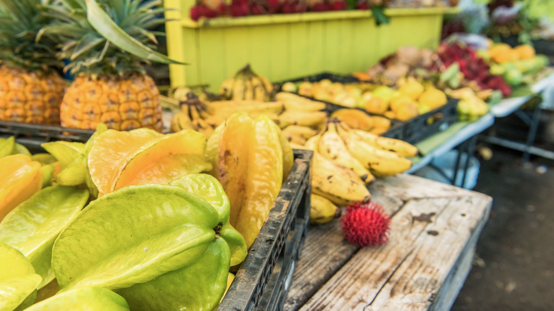 À Hawaï, les fruits mûris localement accompagnent le petit-déjeuner.