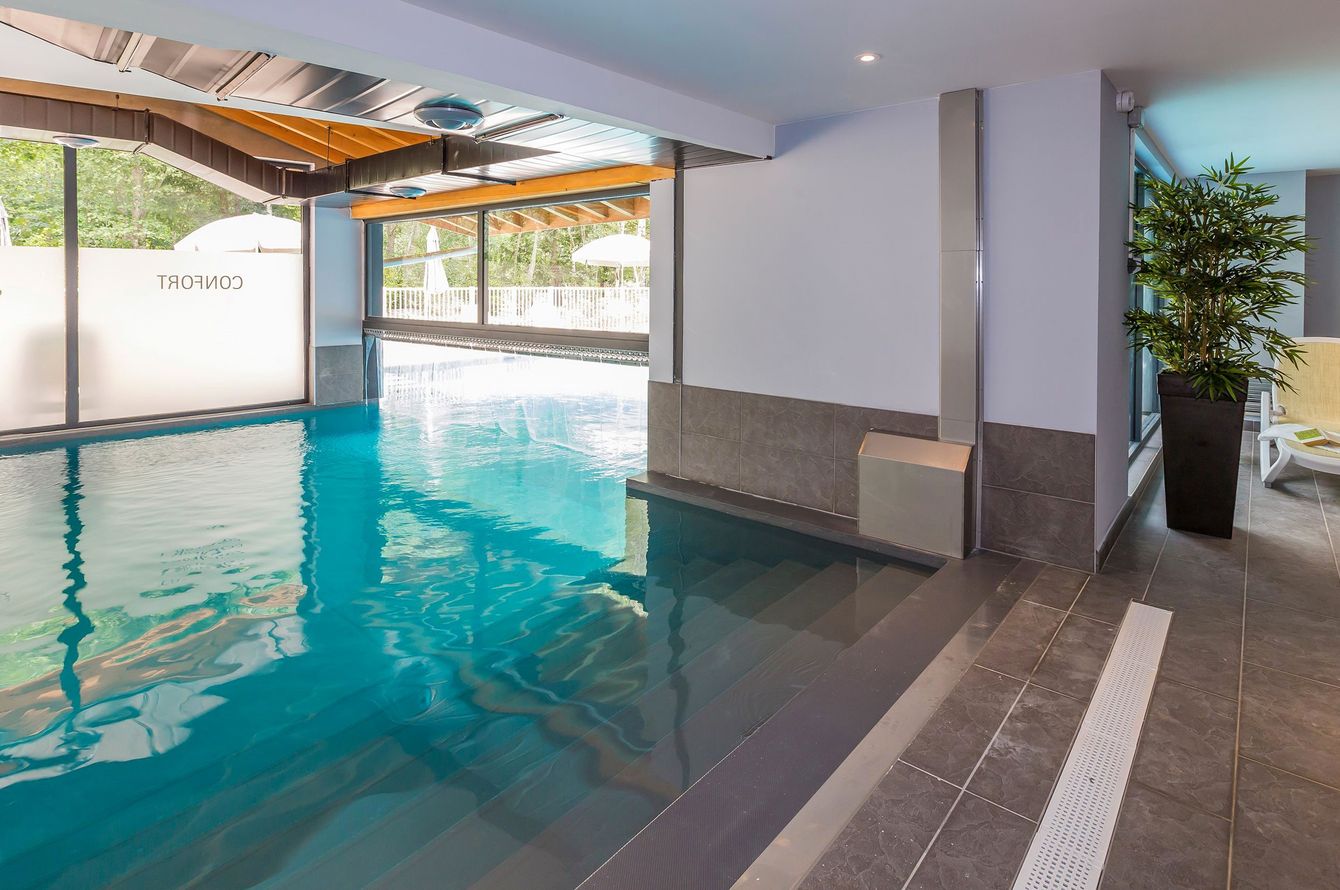 Piscine couverte