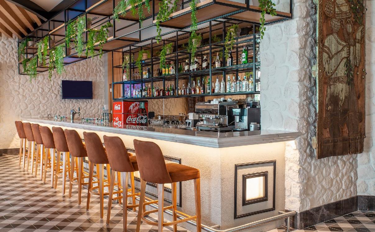 Bar