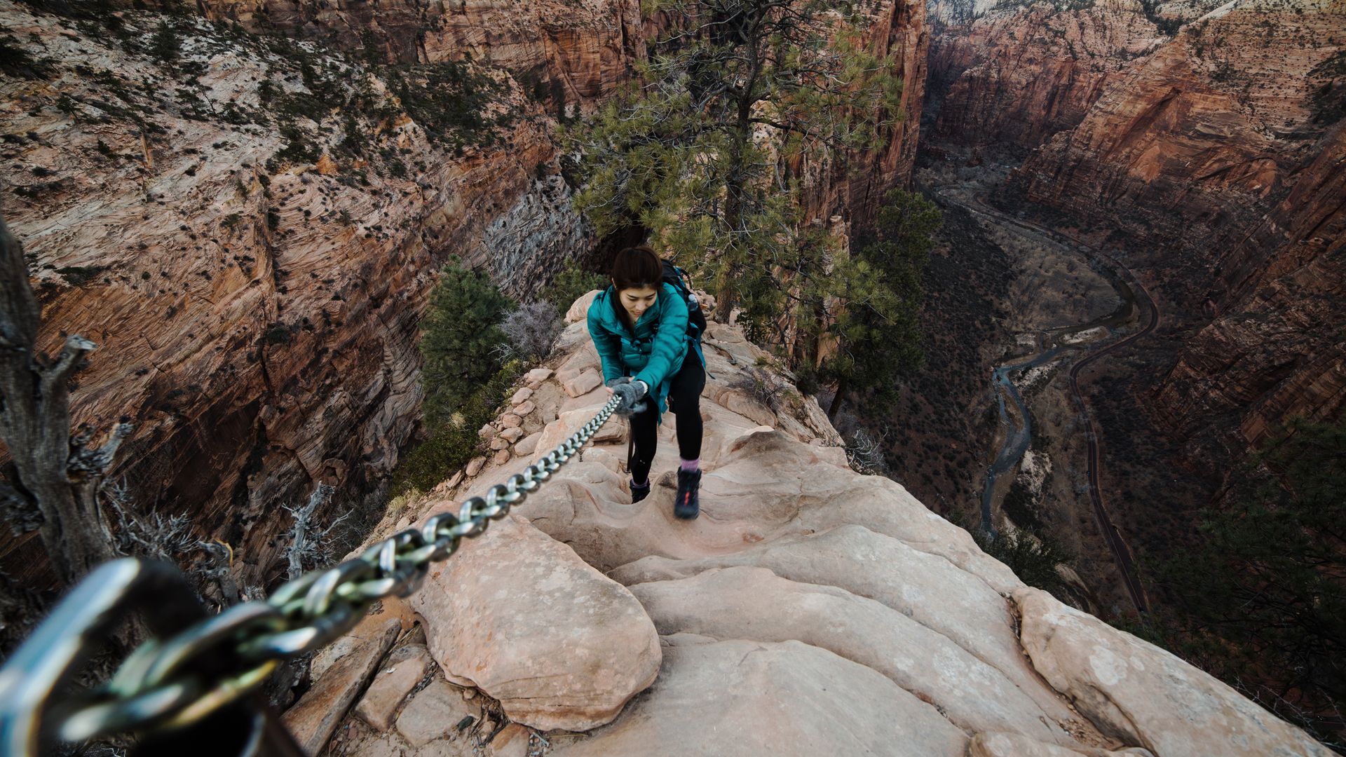 Wanderin auf dem Angels Landing Trail