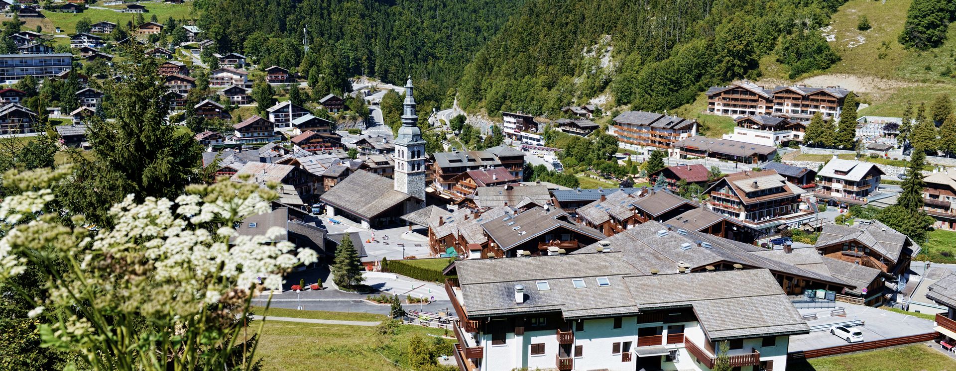 Le village au milieu de la nature