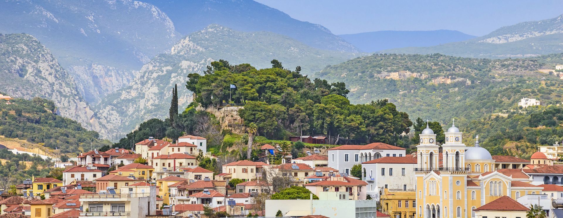 Wohnhäuser vor der mittelalterlichen Burg