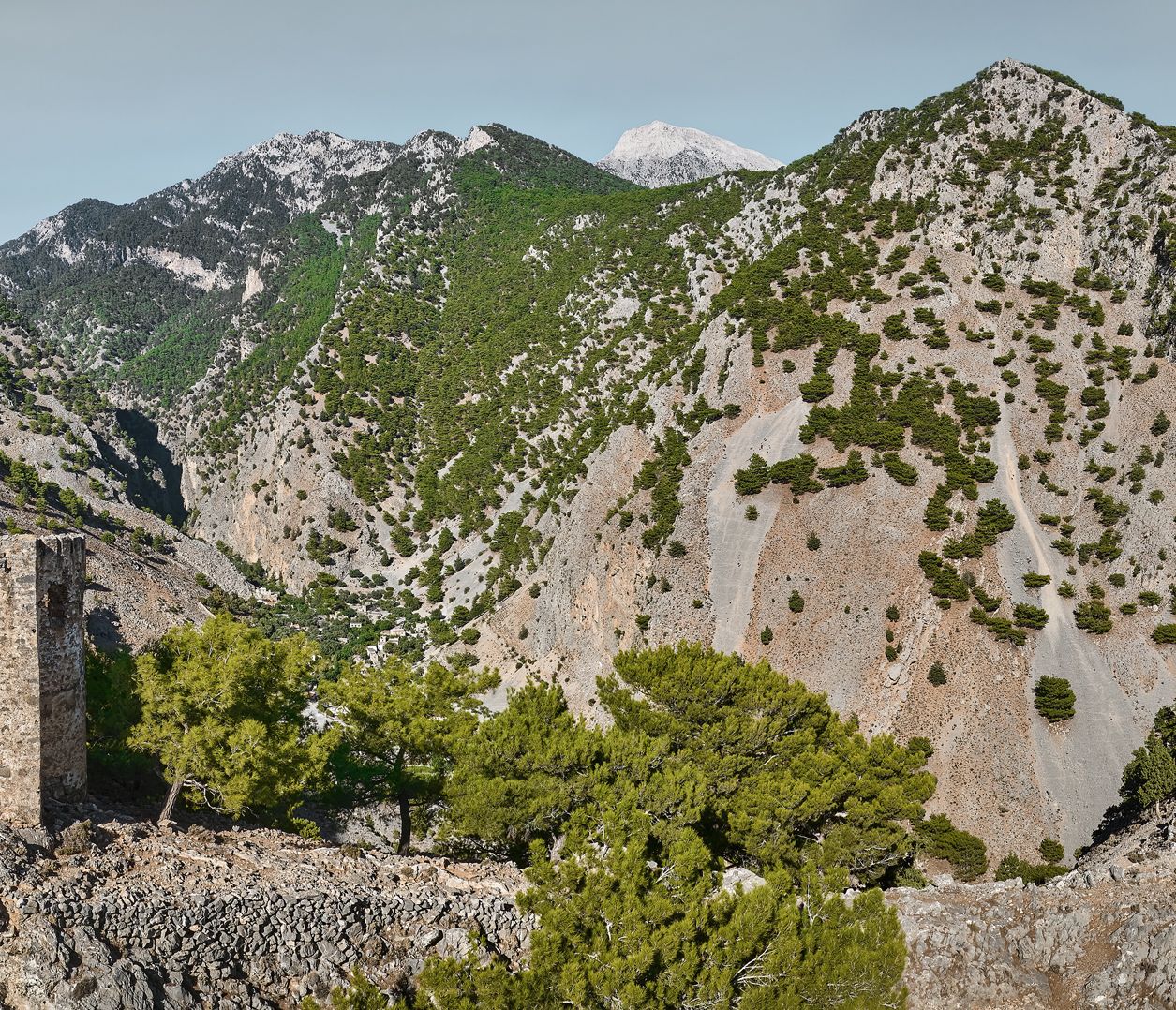 Blick auf die Festungsruinen von Agia Roumeli am Ausgang der Samaria-Schlucht