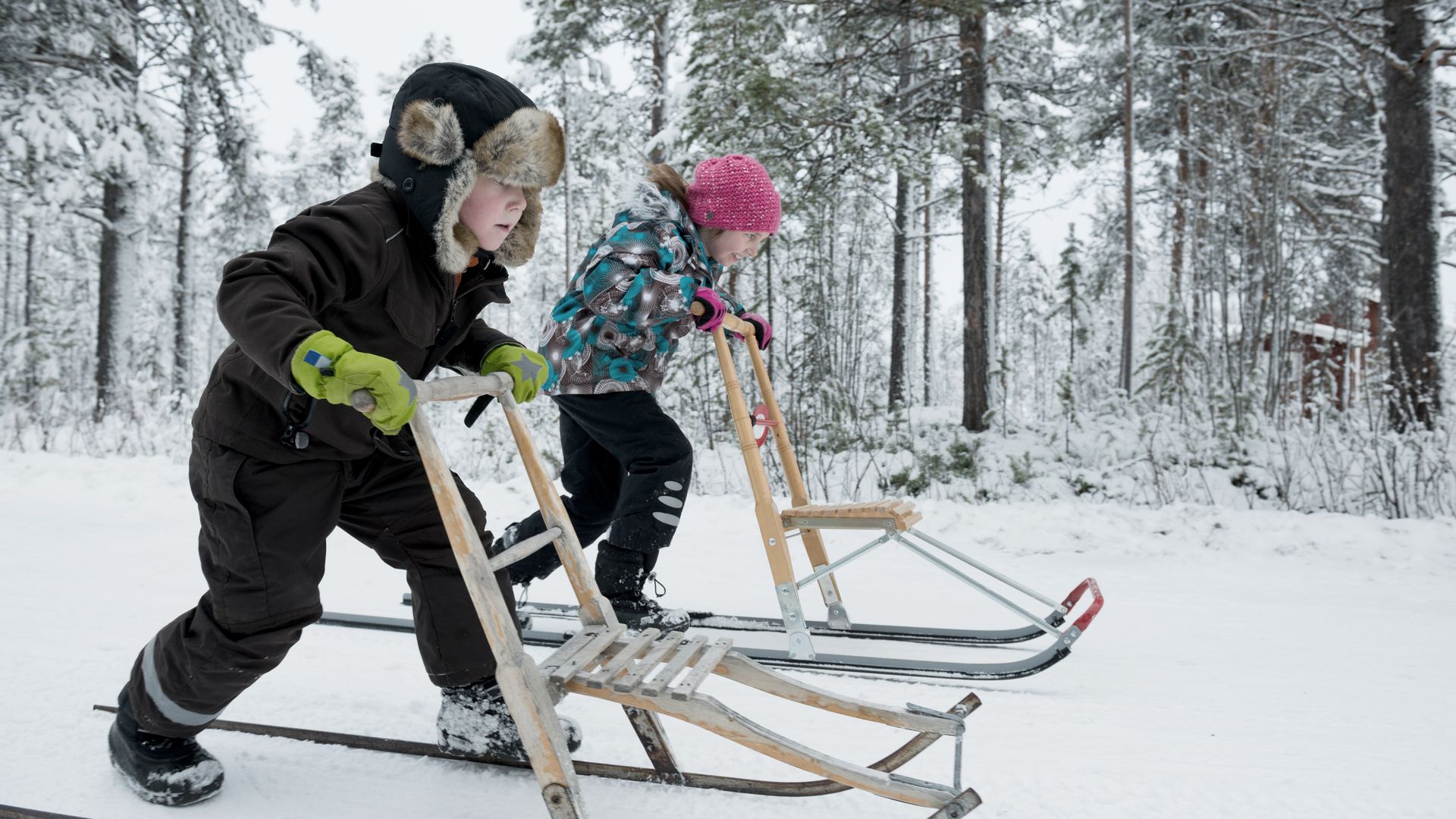 Mit dem Tretschlitten unterwegs wie die Einheimischen