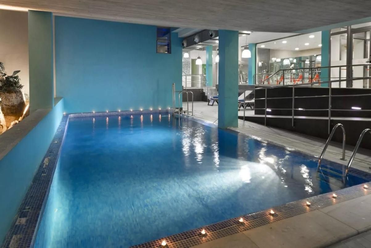 Piscine intérieure