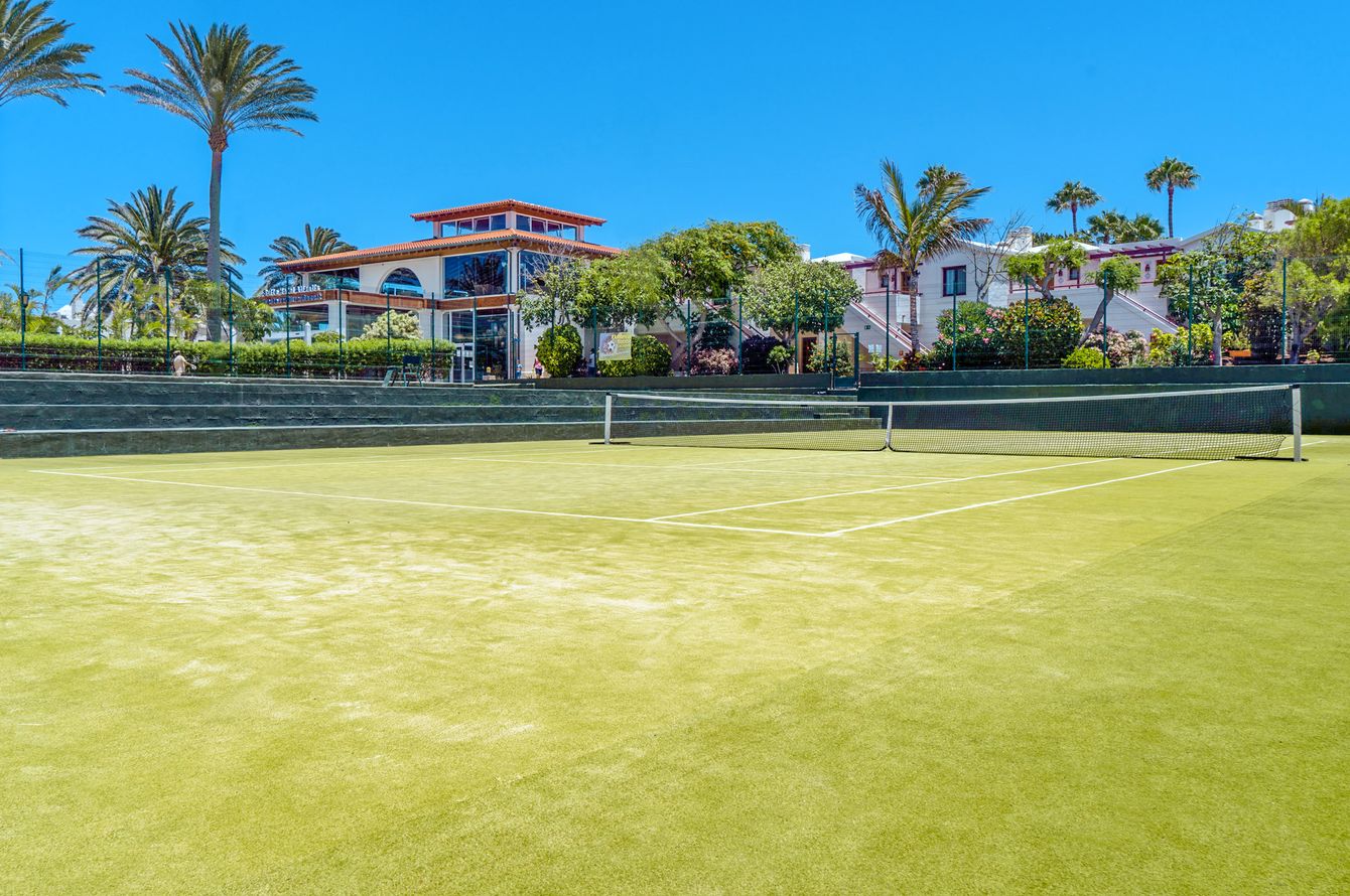 Tennis