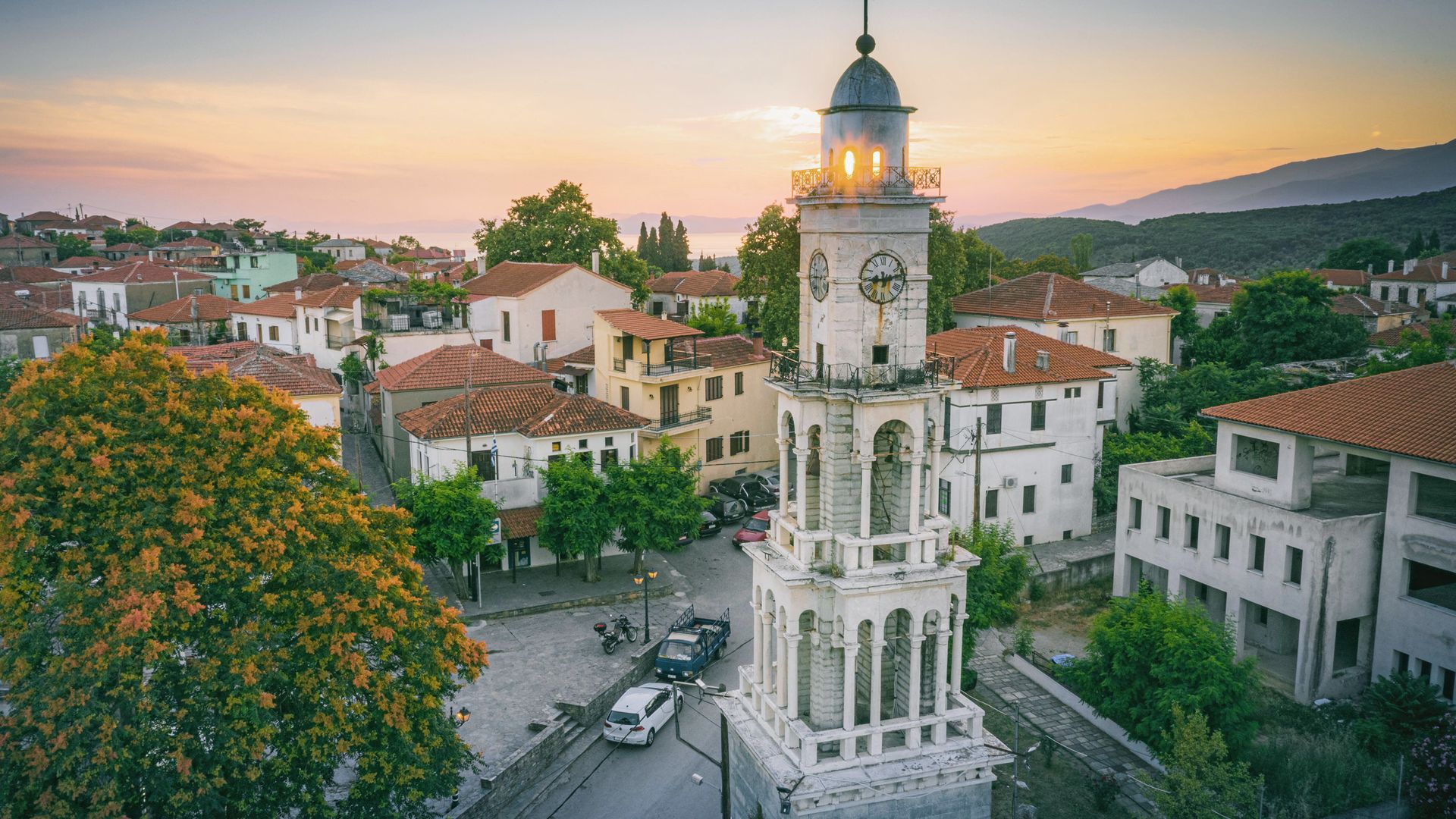 Eine schmucke Kleinstadt, wo Griechenland noch Griechenland ist: Argalasti.