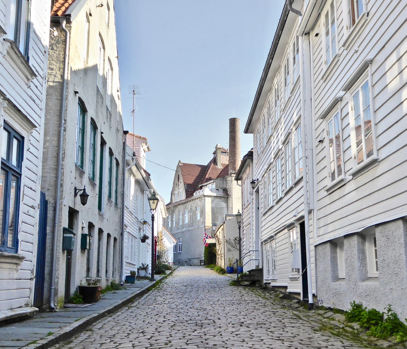 Wo die Erdöl- und Erdgasindustrie auf schmucke Holzhäuser trifft