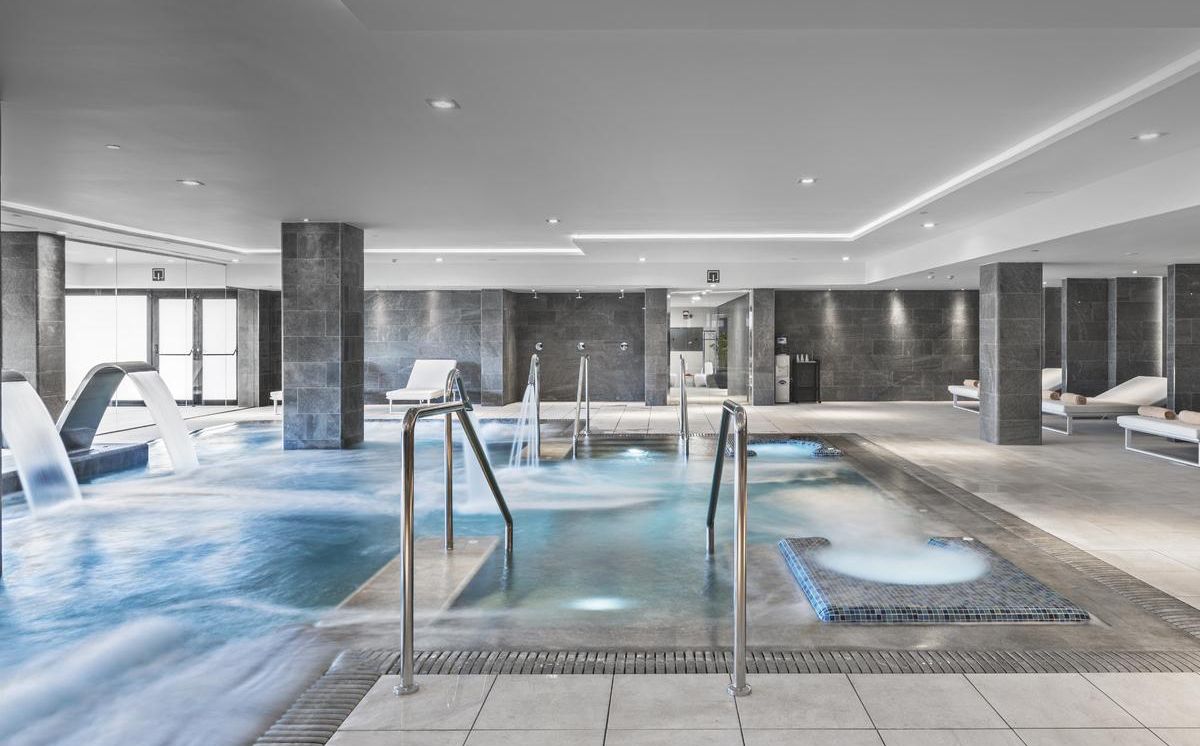 Piscine intérieure