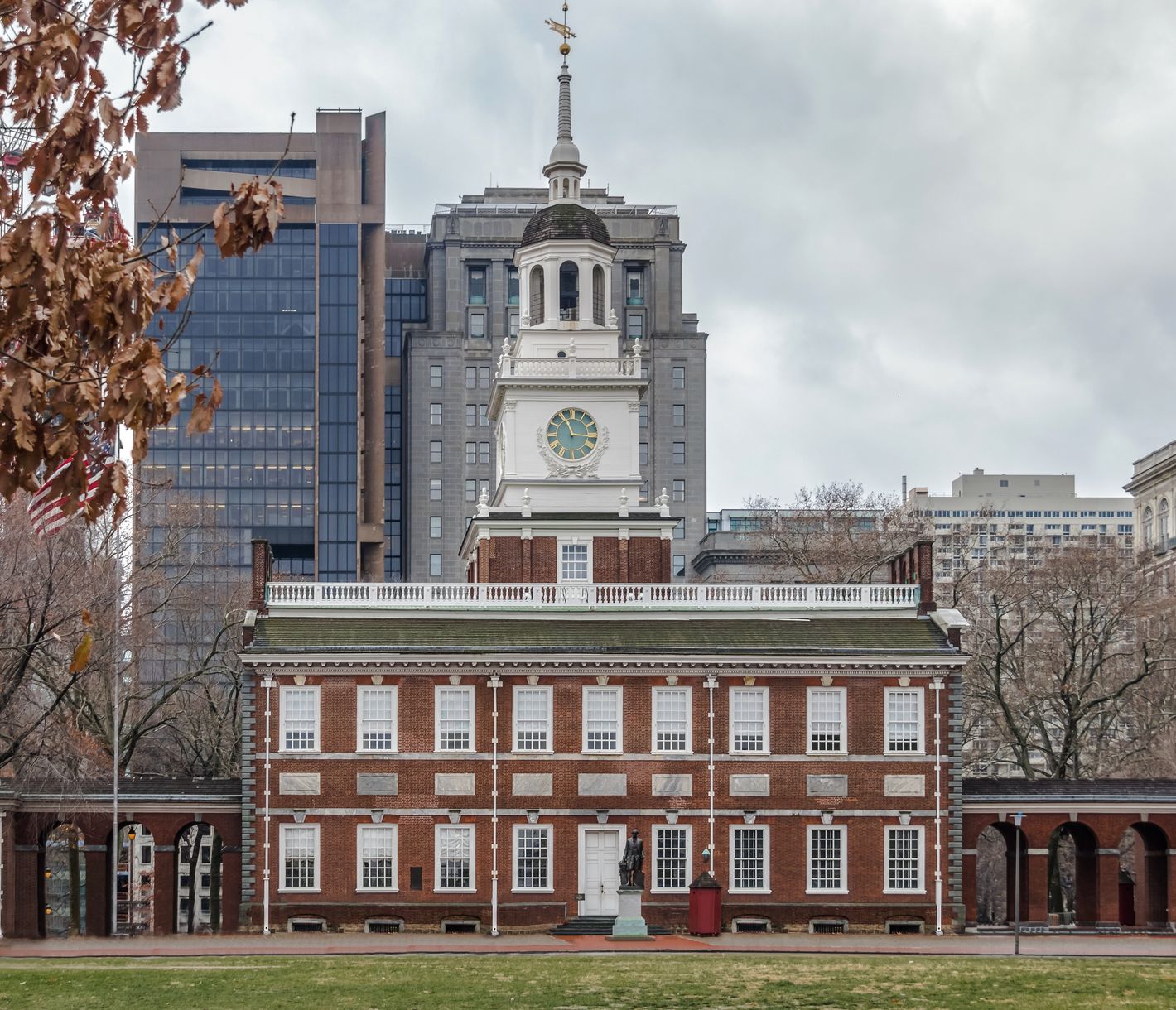 In der Independence Hall wurden 1776 die Unabhängigkeitserklärung und später die US-Verfassung unterzeichnet – Meilensteine der amerikanischen Geschichte.