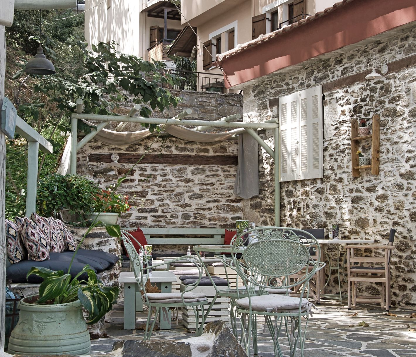 Gemütliche Stunden bei einem Glas Ouzo – so lässt es sich gut Leben!