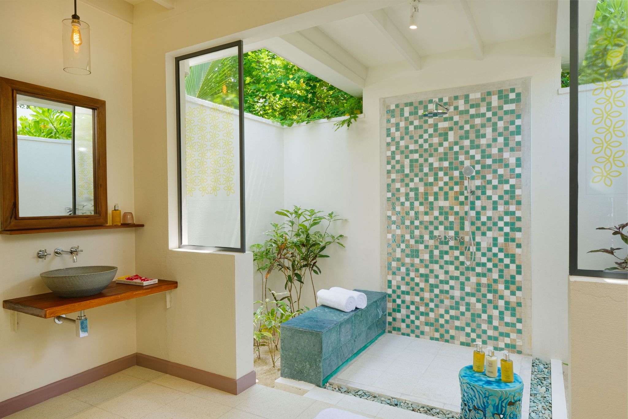 Deluxe Beach Villa with Pool