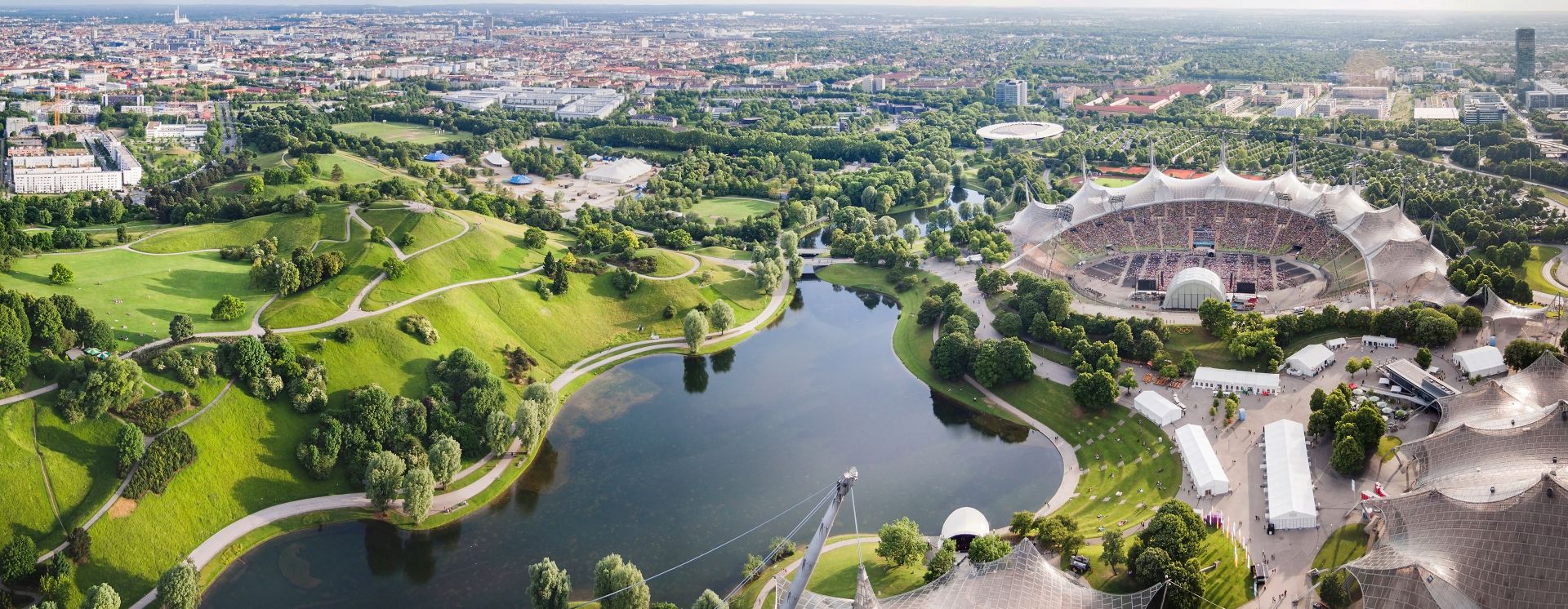 Panoramasicht auf den Olympiapark in München