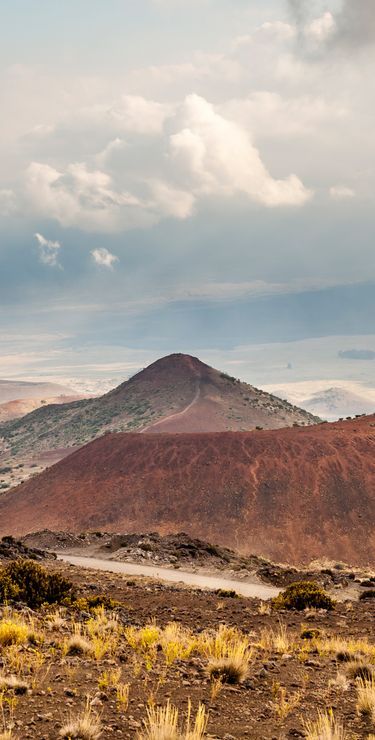 Der Gipfel des Vulkans Mauna Kea liegt auf über 4000 m ü. M.