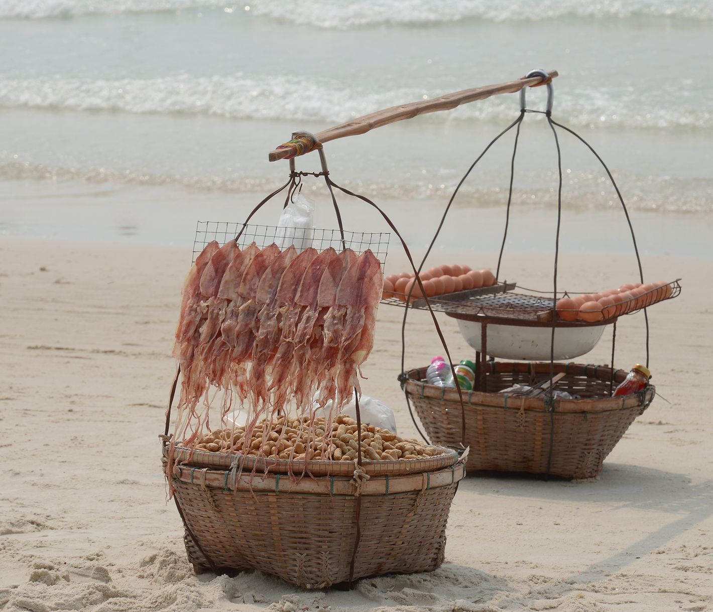 Frischer Seafood am Strand als nahrhafte Zwischenmahlzeit