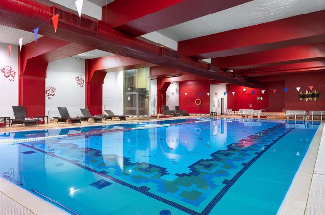Piscine intérieure